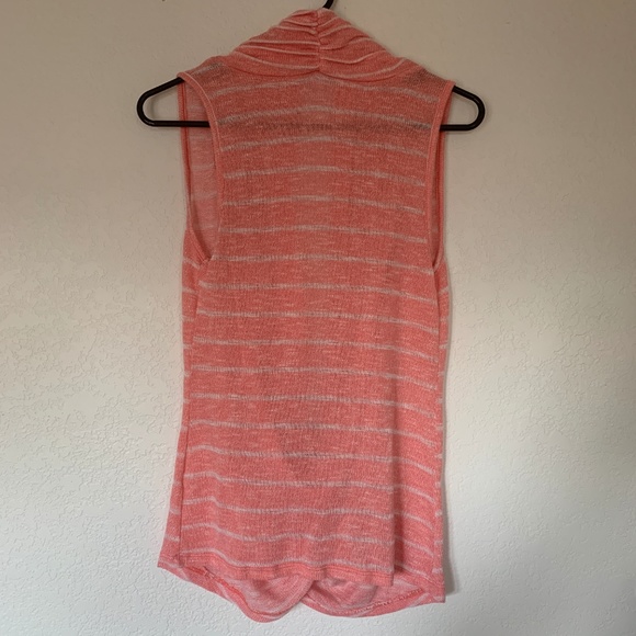 Charming Striped Vest - Picture 4 of 4